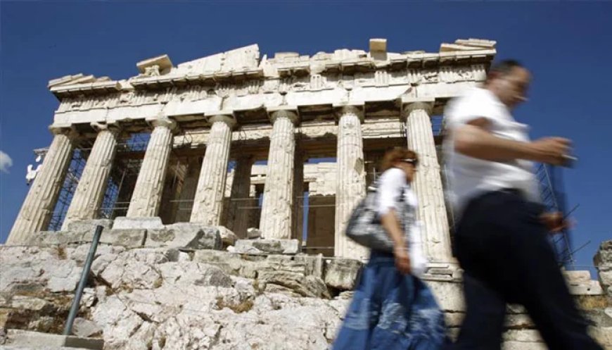 Authorities have announced that tourists will be unable to visit Parthenon and other ancient monuments