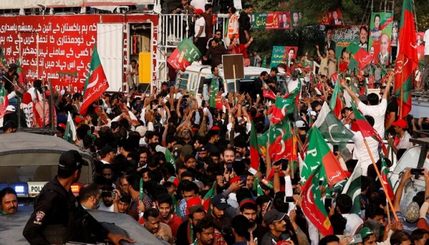 PTI spokesperson says protest will be called off if party leaders, family members allowed to meet Imran Khan